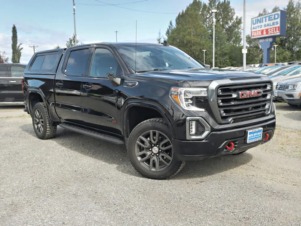 2022 GMC Sierra 1500 Limited Crew Cab AT4 Pickup 4D 5 3/4 ft