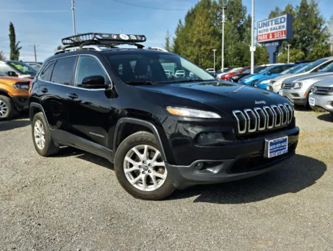 Black 2017 Jeep Cherokee Latitude Sport Utility 4D for sale in Anchorage, AK