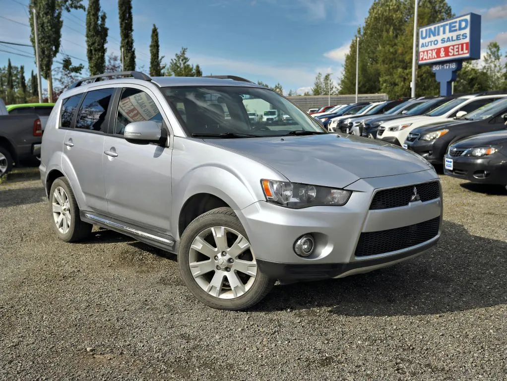 2012 Mitsubishi Outlander SE Sport Utility 4D