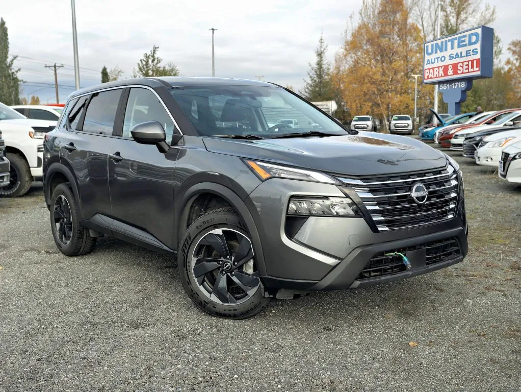 2024 Nissan Rogue SV Sport Utility 4D