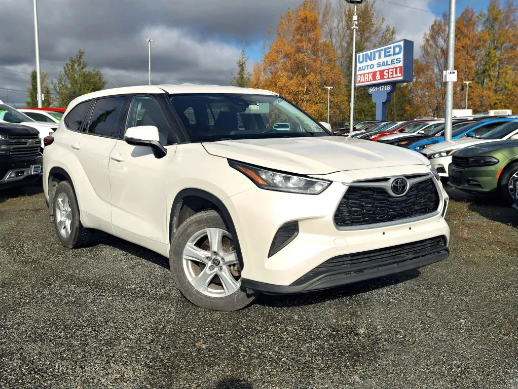 White 2020 Toyota Highlander LE Sport Utility 4D for sale in Anchorage, AK