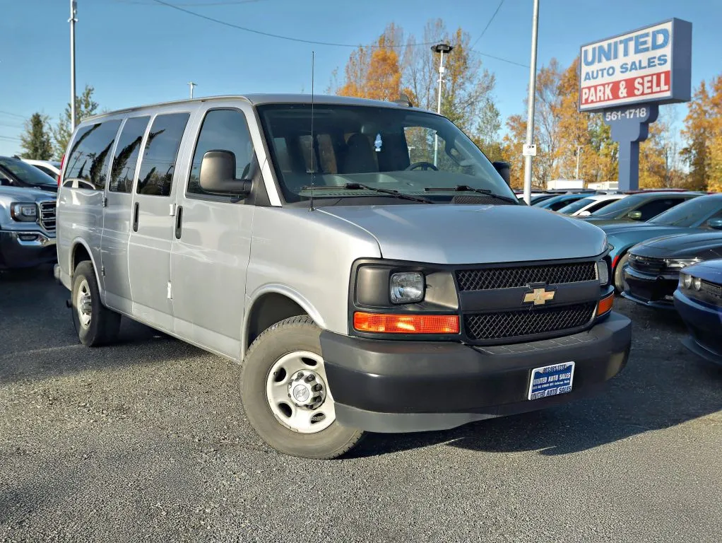 2017 Chevrolet Express 2500 Passenger LS Van 3D