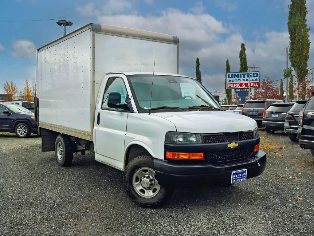 White 2019 Chevrolet Express Commercial Cutaway Cutaway Van 2D for sale in Anchorage, AK