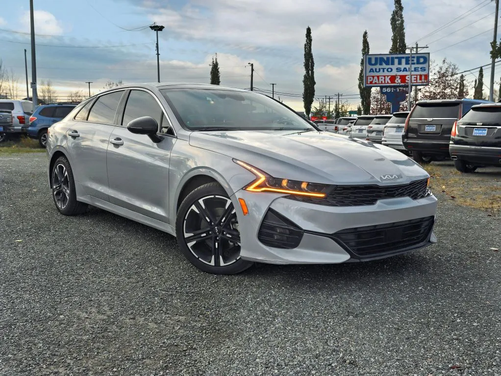 2024 Kia K5 GT-Line Sedan 4D