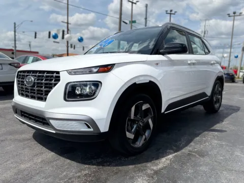 More photos of 2024 HYUNDAI VENUE LIMITED at Pro Auto Finance Highland, IN