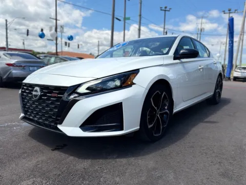 More photos of 2023 NISSAN ALTIMA 2.5 SR at Pro Auto Finance Highland, IN
