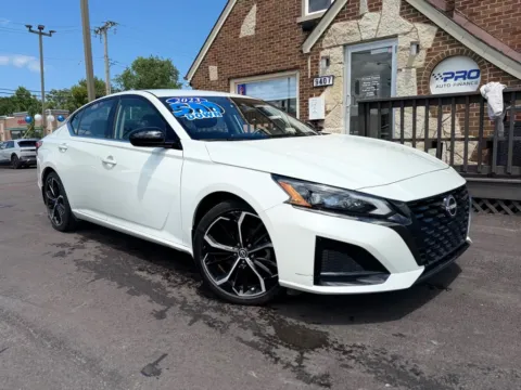White 2023 NISSAN ALTIMA 2.5 SR for sale in Highland, IN