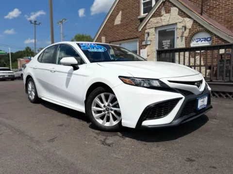 White 2024 TOYOTA CAMRY SE for sale in Highland, IN