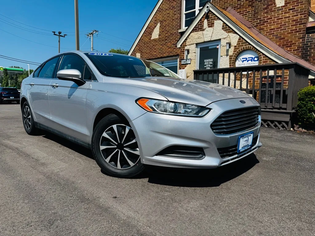 Silver 2013 FORD FUSION S for sale in Highland, IN