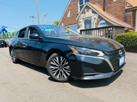 Black 2023 NISSAN ALTIMA 2.5 SV for sale in Highland, IN