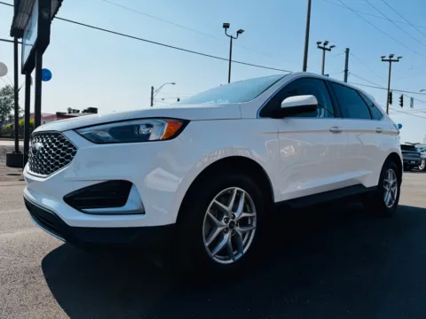 More photos of 2023 FORD EDGE SEL at Pro Auto Finance Highland, IN
