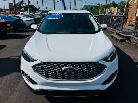 More photos of 2023 FORD EDGE SEL at Pro Auto Finance Highland, IN