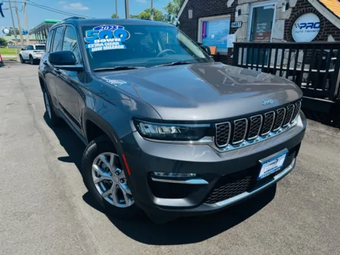 Photos of 2023 JEEP GRAND CHEROKEE LIMITED for sale in Highland, IN at Pro Auto Finance Highland