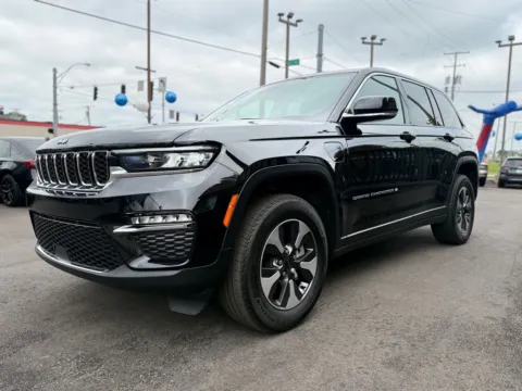 More photos of 2023 JEEP GRAND CHEROKEE 4XE at Pro Auto Finance Highland, IN