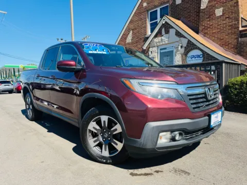 Red 2017 HONDA RIDGELINE RTL for sale in Highland, IN