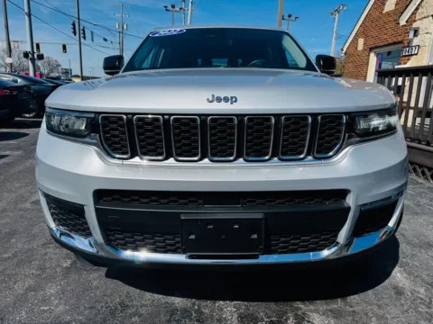 Another view of 2022 JEEP GRAND CHEROKEE LIMITED for sale in Highland, IN at Pro Auto Finance Highland