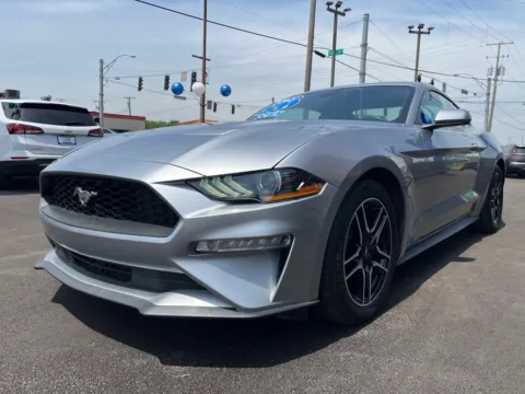 More photos of 2021 FORD MUSTANG ECOBOOST at Pro Auto Finance Highland, IN