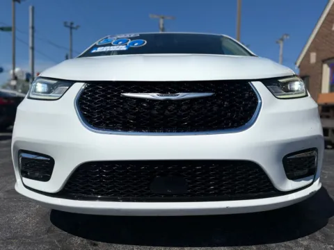 Another view of 2023 CHRYSLER PACIFICA TOURING L for sale in Highland, IN at Pro Auto Finance Highland