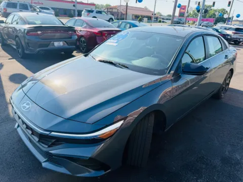 More photos of 2026 HYUNDAI ELANTRA SEL SPORT PREMIUM at Pro Auto Finance Highland, IN