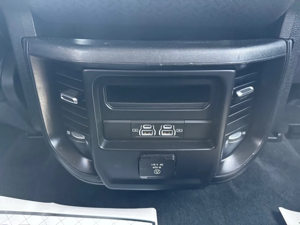 2022 RAM Ram 1500 Pickup Laramie - Photo 17