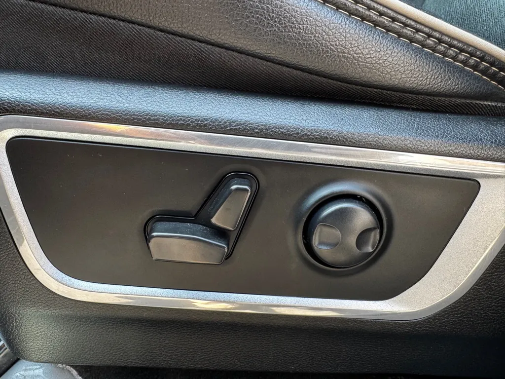 2022 RAM Ram 1500 Pickup Laramie - Photo 15