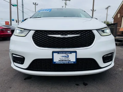 Another view of 2024 CHRYSLER PACIFICA PLUG-I SELECT for sale in Highland, IN at Pro Auto Finance Highland
