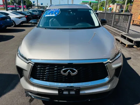 More photos of 2023 INFINITI QX60 LUXE at Pro Auto Finance Highland, IN