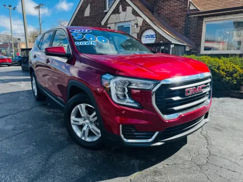 Red 2024 GMC TERRAIN SLE for sale in Highland, IN