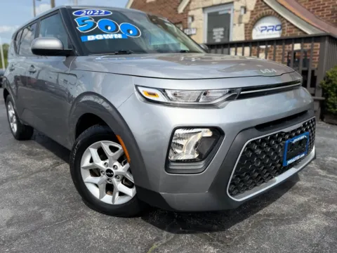 Gray 2022 KIA SOUL LX for sale in Highland, IN