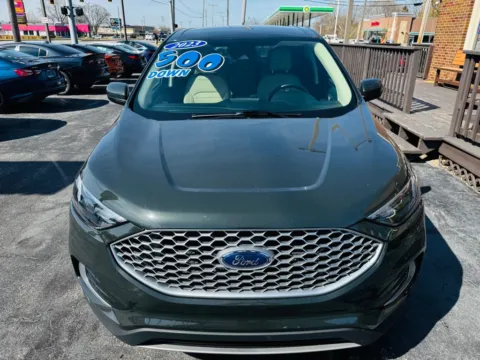 More photos of 2023 FORD EDGE SEL at Pro Auto Finance Highland, IN