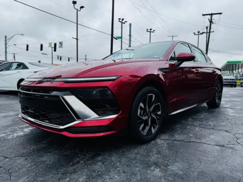 More photos of 2024 HYUNDAI SONATA SEL at Pro Auto Finance Highland, IN