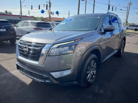 More photos of 2024 NISSAN PATHFINDER SV at Pro Auto Finance Highland, IN