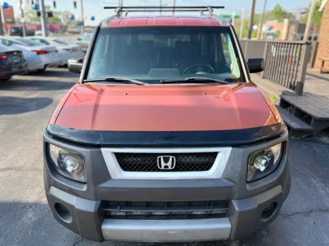 More photos of 2004 HONDA ELEMENT EX at Pro Auto Finance Highland, IN