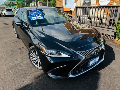 Photos of 2019 LEXUS ES 350 BASE for sale in Highland, IN at Pro Auto Finance Highland