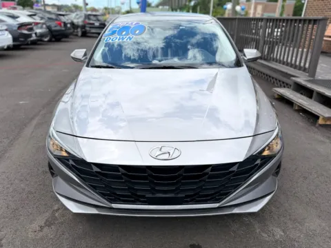 More photos of 2023 HYUNDAI ELANTRA SEL at Pro Auto Finance Highland, IN