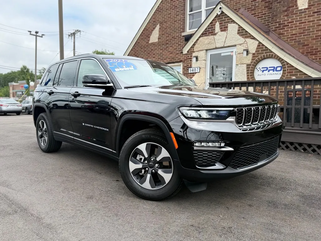 2023 JEEP GRAND CHEROKEE 4XE for sale in Highland, IN