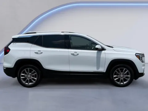 Photos of 2024 GMC Terrain SLT for sale in Alcoa, TN at Twin City Auto Center