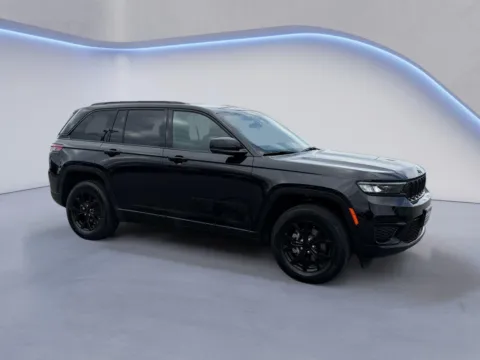 Black 2025 Jeep Grand Cherokee Altitude for sale in Alcoa, TN