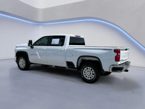 More photos of 2022 Chevrolet Silverado 2500HD LT at Twin City Auto Center, TN