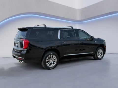 Another view of 2021 GMC Yukon XL Denali for sale in Alcoa, TN at Twin City Auto Center