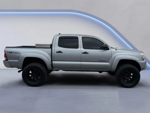 Photos of 2015 Toyota Tacoma BASE for sale in Alcoa, TN at Twin City Auto Center