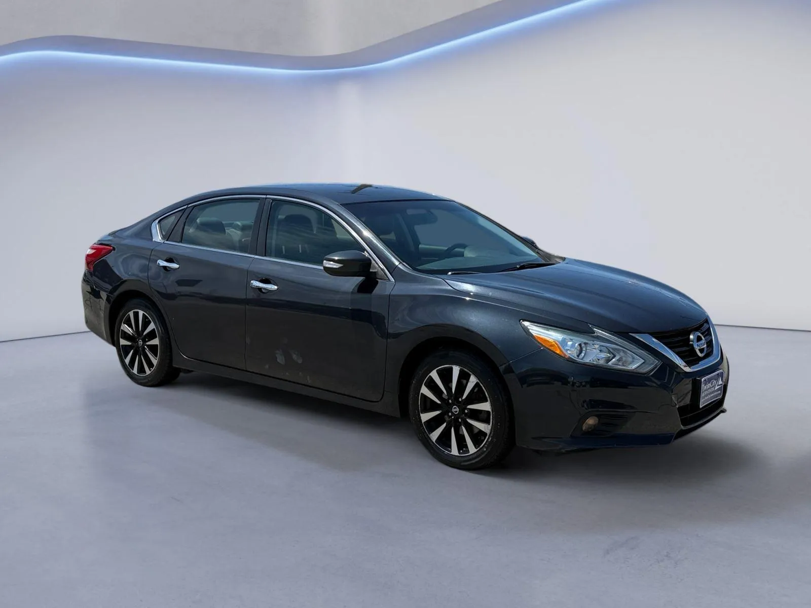 Blue 2018 Nissan Altima 2.5 SL for sale in Alcoa, TN