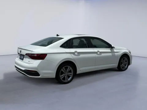 Another view of 2024 Volkswagen Jetta SE for sale in Alcoa, TN at Twin City Auto Center