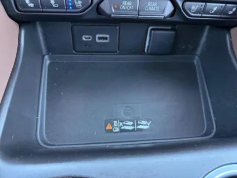 More photos of 2022 Chevrolet Tahoe High Country at Twin City Auto Center, TN