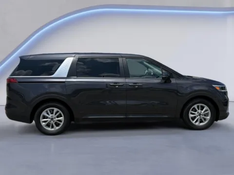 Photos of 2024 Kia Carnival LX for sale in Alcoa, TN at Twin City Auto Center