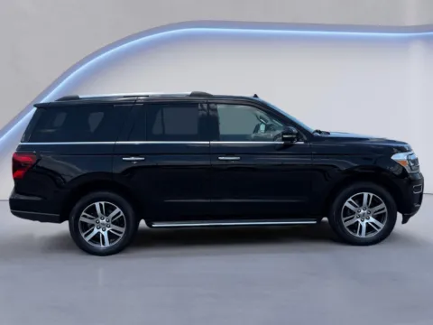 Photos of 2022 Ford Expedition Limited for sale in Alcoa, TN at Twin City Auto Center