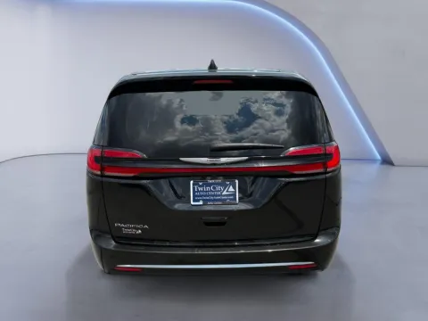 More photos of 2023 Chrysler Pacifica Touring L at Twin City Auto Center, TN