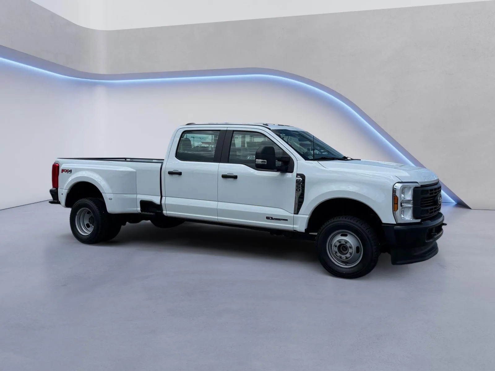 White 2024 Ford Super Duty F-350 DRW XL for sale in Alcoa, TN