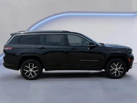 Photos of 2023 Jeep Grand Cherokee L Limited for sale in Alcoa, TN at Twin City Auto Center