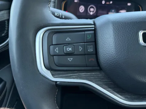 More photos of 2017 Lincoln Navigator Reserve at Twin City Auto Center, TN